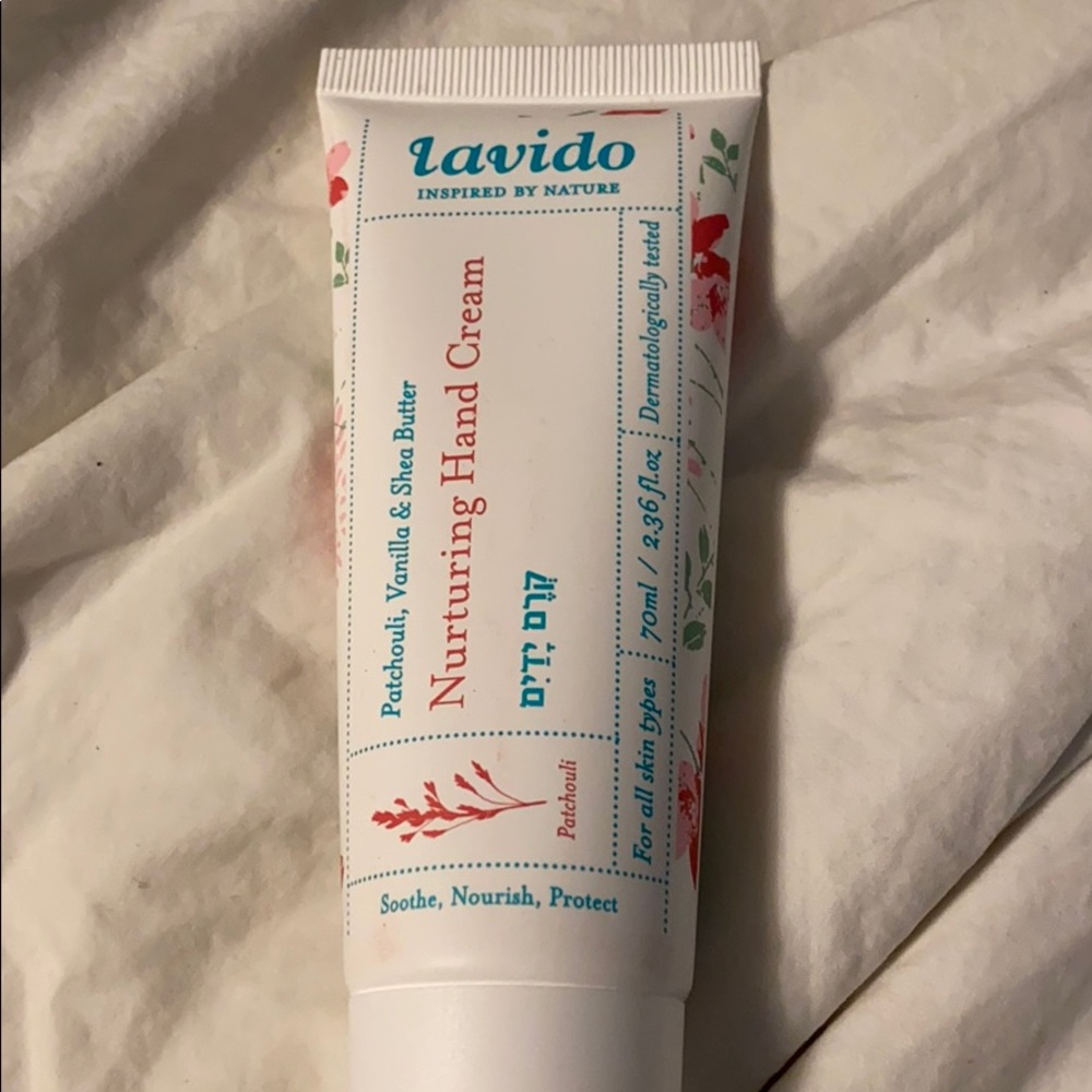 Brand new nurturing hand cream